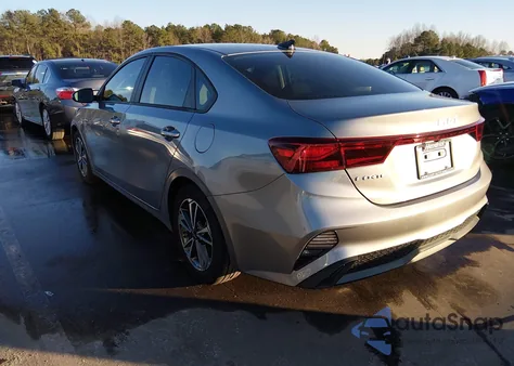 2023 Kia Forte Lxs z USA, uszkodzony, nr VIN 3KPF24AD9PE625964